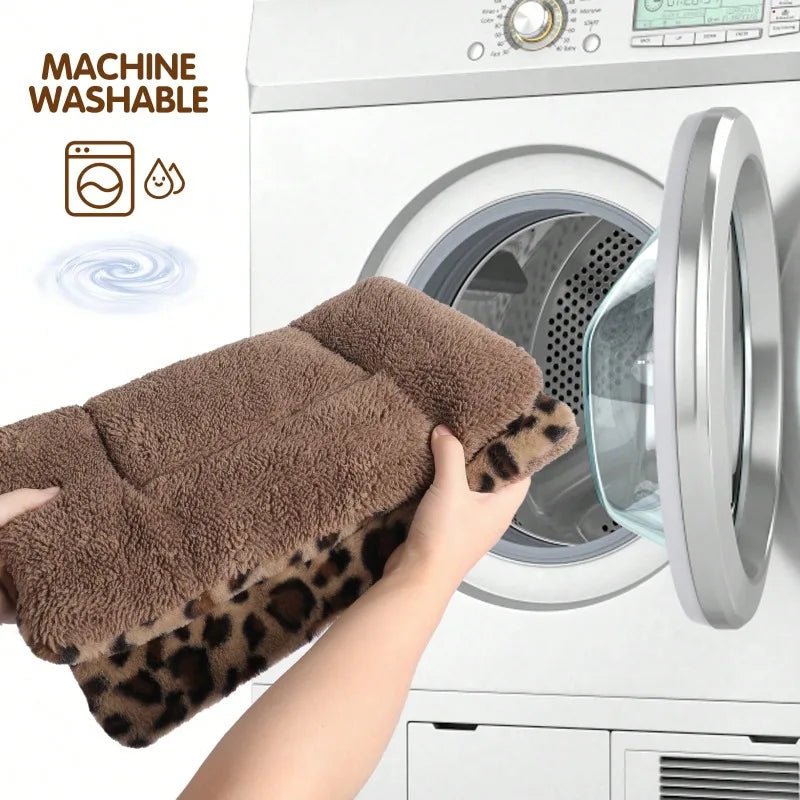 1pc Leopard Print Plush Pet Mat, Reversible Plush Pet Mat Ultra Soft Dog Cat Crate Mat Sleeping Cushion Pad Machine Washable